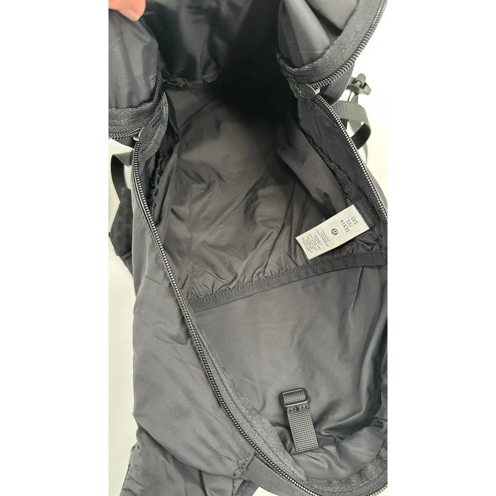 Lululemon Active Backpack 10 L O/S Black Hydration Comp Water Repel Reflective